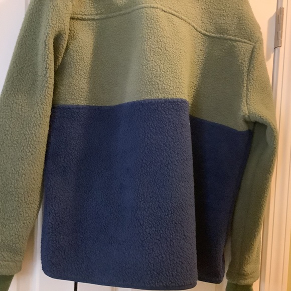 Vineyard Vines Sherpa - Picture 5 of 8